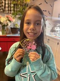 Birbs Christmas tree is up and, lil stockings are hung..  ❤️🎄💚🎄❤️🎄💚🎄❤️🎄💚🎄❤️🎄💚🎄❤️🎄💚🎄❤️