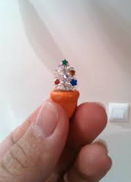 Flatback trees an elegant solution to small spaces, studios & small apartments. How To Tiny Christmas Trees Miniature Christmas Miniature Christmas Trees Christmas Miniatures