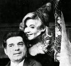 Amintiri din teatrul romanesc: April 2015