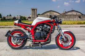 Yamaha Fazer 600 Cafe Racer Cafe Racer Voitures Et Motos Sports Mecaniques