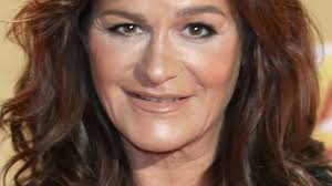 Andrea bergs karriere ist in deutschland beispiellos. Andrea Berg Zeigt Sich In Wow Kleid Ausgeschnitten Bis Uber Hufte Hinaus Stars