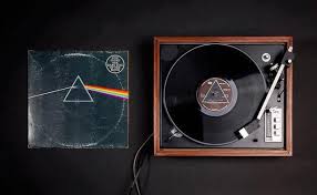 Pink Floyd The Dark Side Of The Moon Vinile Spend Your Days Listening Pink Floyd Vinyl Music Love
