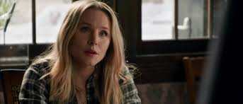 Early in hulu's revival of veronica mars , the title character ( kristen bell ) visits one of the many men she put behind bars as a teenager. Why The Veronica Mars Revival Was Canceled Film