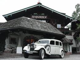 Heiraten In Kitzbuhel Im Tennerhof Hotel Hochzeit Kutsche Hochzeit Broschure Hochzeitsbroschure