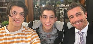 La hija de fernando solabarrieta e ivette vergara , maite solabarrieta vergara, dejó nuestro país para emprende vuelo a estados unidos. Hijo De Fernando Solabarrieta Sufrio Accidente Jugando Futbol Periodista Aclaro Su Estado De Salud Redes Sociales Pagina 7