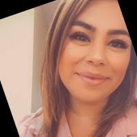 Vicky Ponce's Instagram, Twitter & Facebook