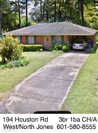 A historic gem, laurel is renowned for its many historical sites, architectural designs, homes, and buildings. 3 Br 1 Bath House 194 Houston Rd House For Rent In Laurel Ms Apartments Com
