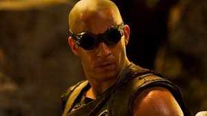 Une lourde menace pèse sur l'univers. Riddick 4 Furia Le Script Est Finalise Plus Qu A Passer Au Tournage