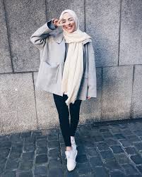 Di balik busana para selebritas yang jadi . Cute Hijab Girls Pinterest Novocom Top