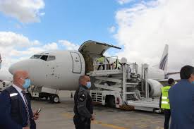 Two streams of production are providing supplies of the astrazeneca vaccine to covax: Who Emro On Twitter The Shipment Of Pfizer Covid19 Vaccines That Arrived In Tunisia Today Through Covax Is Part Of A First Wave Of Arrivals That Will Continue During The Year Aiming