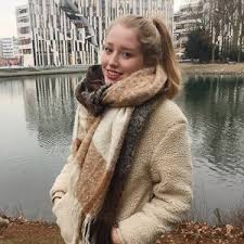 90.000 stichwörter und wendungen sowie 120.000 'studentin' ist ein alternativer begriff für 'student'. Johanna Potsdam Brandenburg Deutsch Franzosische Studentin Bietet Nachhilfe In Franzosisch Fur Klasse 5 Bis 10 Gymnasium