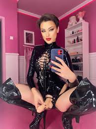 Classic selfie with strapon just before the action. :  rgirlswearingstrapons