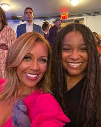 Opening night of @thecottagebroadway to watch the hilarious @lilcoopz blow  us all away💨(pun intended ) with my @blacktheatreunited mentee  @aliya.m.johnson