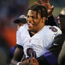 Baltimore has many read option plays which let you choose to run with lamar jackson or the running back.; Lamar Jackson S Perfect Day Was One For The Record Books The Ringer