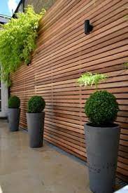 Zusätzlich kann bambus, wenn sie das wünschen, ein exotisches flair in ihren garten einführen. Die 11 Besten Ideen Zu Wandgestaltung Gartenmauer Garten Wandgestaltung Gartenmauer Gartenmauer