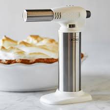 That offers a number of advantages, but it also leads to weaker flames, and reviewers consistently find these styles difficult to fill. Rosle Kitchen Torch Sur La Table
