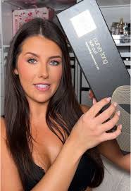 Ultimate Guide to Beach Waves with GHD Curling Tong