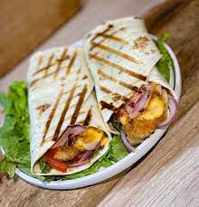 Repas Du Quotidien Shared A Photo On Instagram Si Il Y A Bien Un Repas Que Je Mangerai Volontier C Est Ce Wrap Poulet Bacon Mais Ce Soir Ca Va Etre Fond In 2021