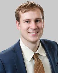 Private equity secondary investments: risk-return trade-offs