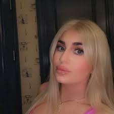 What is a recommended surgical suit for post spay procedure?