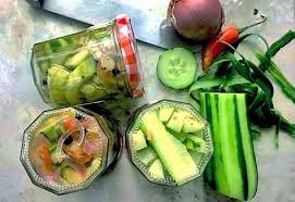 Salatgurken Einlegen Ohne Kochen Heute Wird Leichter Proviant Gebunkert Gurken Einlegen Ohne Kochen Gurken Einlegen Rezept Einmachrezepte