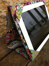 Make An Ipad Cover Chica And Jo Beginner Sewing Projects Easy Sewing Projects Sewing Projects For Beginners