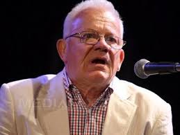 He is an actor, known for zloty pociag (1986), дуб (1992) and ochi de urs (1983). Valentin Uritescu Sergiu Nicolaescu Avea Mari CalitÄƒÅ£i Si Mari Defecte Dar Era Extraordinar