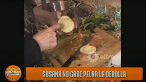 Haremos unas deliciosas lentejas, arroz cocido, pescado al. Video Susana Gimenez Intento Cortar Una Cebolla Para Cocinar Pero Termino Pidiendo Delivery Vox Portal De Noticias De La Provincia De Mendoza