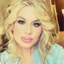 Deborah Veach's Instagram, Twitter & Facebook