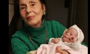 10 ΓΥΝΑΙΚΕΣ ΠΟΥ ΓΕΝΝΗΣΑΝ ΣΕ ΗΛΙΚΙΑ ΑΝΩ ΤΩΝ 59...