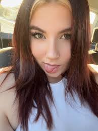 Ellie Abram (@ellieabramx) • Instagram photos and videos