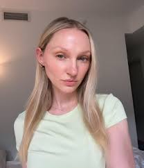 fave green moments feat @alo iced green tea aka best colour 🥲🥑💚