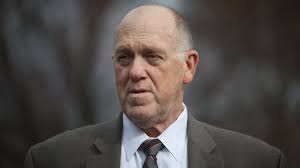 Tout s'écroulait autour de nous»: le père d'Alexandre Bissonnette raconte  comment il a appris que son fils était responsable de la tuerie de la  Grande Mosquée de Québec