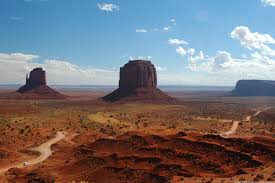 Monument valley, the valley drive, arizona, navajo tribal park, scenic drives, roads, red rocks, deserts, western landscapes, buttes, mesas, blue sky. Monument Valley Rundfahrt Auf Dem Valley Drive