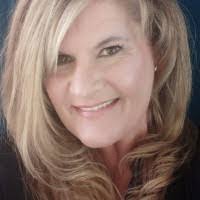 Melissa Dew's Instagram, Twitter & Facebook