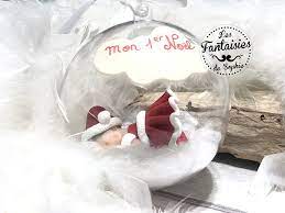 Pour un noël encore plus magique, décorez votre interieur et votre sapin avec des boules de noël personnalisées. Boule De Noel Bebe Fille Les Fantaisies De Sophie