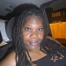 What are some good nightlife spots in Knoxville for the black community?