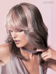 In den 50ern, den wirtschaftswunderjahren, herrschte eine starre vorstellung. Carre Im Stil Der 60er Jahre Mit Fransen Auf Nasenhohe