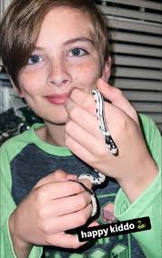 Big boy Mr. Kingsley shed today and made a big doody so he's ready to eat  lol