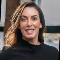 Kim Molinaro's Instagram, Twitter & Facebook