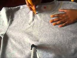 How To Cut The Neck Out Of A T Shirt 80s Pin On Clothing Upcycling Diy Accessories 3