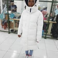 Parka navy memang menjadi basic dari segala parka. 24 Harga Jaket Bulu Angsa Murah Terbaru 2021 Katalog Or Id