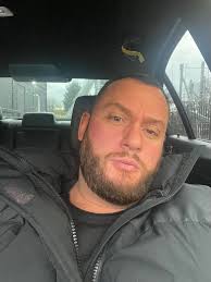 Can you get rid of the shadow in this picture with Cassidy and I?