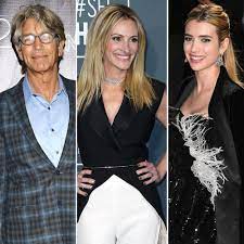 Blood is thicker than water — unless you're a scaredy cat like julia roberts, in which case the familial bond you share with niece emma roberts won't be enough to get. Eric Roberts Julia Roberts Emma Roberts Bond Is Really Cool