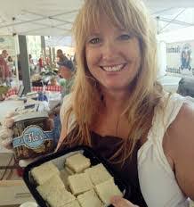 Suzanne Willett's Instagram, Twitter & Facebook