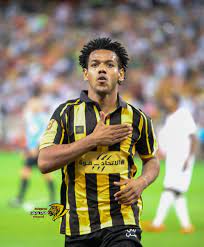 وفي وقت سابق، جدد رومارينيو، عقده مع نادي الاتحاد، حتى صيف عام 2022، بعد أن كان على وخلال الساعات القليلة الماضية، تفجرت أزمة جديدة بين رومارينيو، ومجلس إدارة نادي الاتحاد. Twitter à¤ªà¤° ØµØ­ÙŠÙØ© Ø§ØªÙŠ ØªØ§ÙŠÙ‚Ø±Ø² Ø§Ù„Ù†Ø´Ø± Ø§Ù„Ø§Ù„ÙƒØªØ±ÙˆÙ†ÙŠ Ø§ØªÙŠ ØªØ§ÙŠÙ‚Ø±Ø² Ø³Ø§Ù‡Ù… Ø±ÙˆÙ…Ø§Ø±ÙŠÙ†ÙŠÙˆ ÙÙŠ Ø¥Ø­Ø±Ø§Ø² 58 Ù…Ù† Ø£Ù‡Ø¯Ø§Ù Ø§Ù„Ø§ØªØ­Ø§Ø¯ ÙƒÙØ±ÙŠÙ‚ ØµØ§Ø­Ø¨ Ø§Ù„Ø£Ø±Ø¶ Ù‡Ø°Ø§ Ø§Ù„Ù…ÙˆØ³Ù… ÙÙŠ Ø¯ÙˆØ±ÙŠ Ø§Ù„Ù…Ø­ØªØ±ÙÙŠÙ† Ø§Ù„Ø³Ø¹ÙˆØ¯ÙŠ 7 12 Ø³Ø¬Ù„ 5 ØµÙ†Ø¹