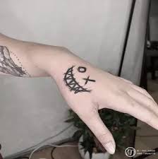 Đối với hình xăm chữ này có nhiều biến tấu khác nhau, có thể xăm một dòng chữ ý nghĩa riêng hay tên một người mình thân yêu chẳng hạn. Khuon Hinh Xam Tatoo Cháº¥t LÆ°á»£ng Gia Tá»'t 2021 Lazada Vn