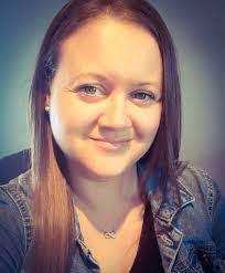 Jessica Larin's Instagram, Twitter & Facebook