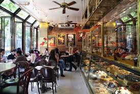Cafe Lalo In The Upper West Side Places In New York New York Nyc