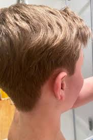 Viele männer mit kurzhaarschnitten machen es erfolgreich vor: Haare Selber Schneiden Fur Anfanger Mit Diesen Tipps Klappt Es Bestimmt Moms Blog Der Praktische Familienblog